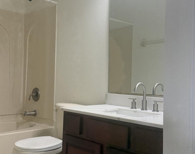 401 Honeycomb Way Way - Photo Thumbnail 30