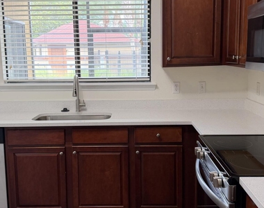 401 Honeycomb Way Way - Photo Thumbnail 13