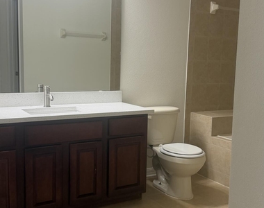 401 Honeycomb Way Way - Photo Thumbnail 25
