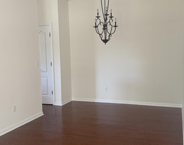 401 Honeycomb Way Way - Photo Thumbnail 6