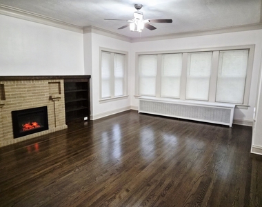 7826 S Bennett Avenue - Photo Thumbnail 1