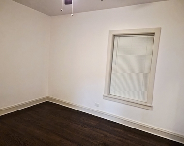 7826 S Bennett Avenue - Photo Thumbnail 10