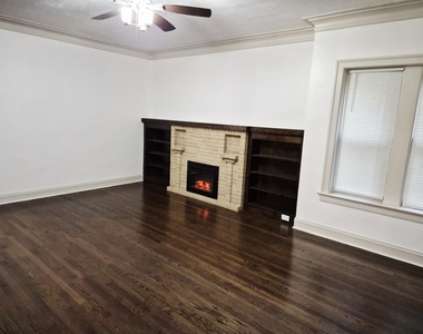 7826 S Bennett Avenue - Photo Thumbnail 2