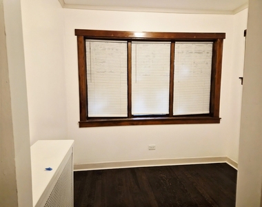 7826 S Bennett Avenue - Photo Thumbnail 13