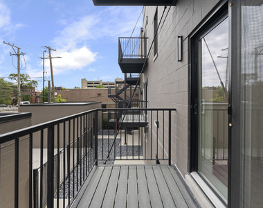 428 E 50th Place - Photo Thumbnail 25
