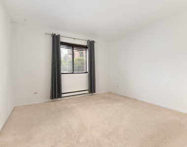 425 Berkshire Drive - Photo Thumbnail 9