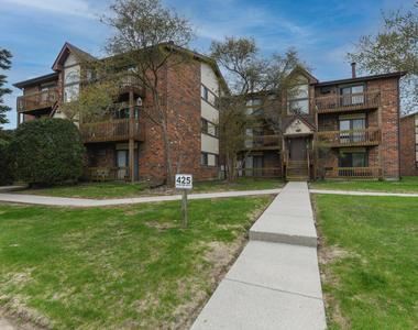 425 Berkshire Drive - Photo Thumbnail 14