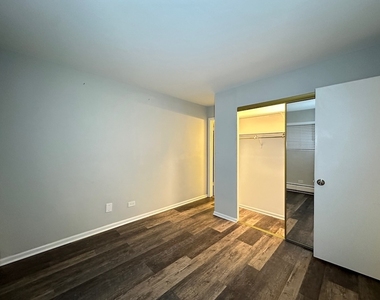 4543 N Dover Street - Photo Thumbnail 15