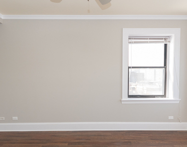 817 W Lakeside Place - Photo Thumbnail 11