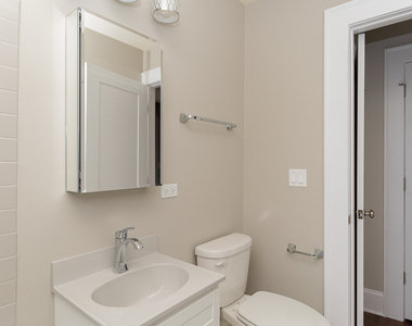 817 W Lakeside Place - Photo Thumbnail 17