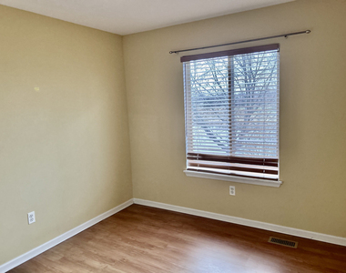 21509 W Georgetown Drive - Photo Thumbnail 3
