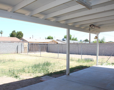 3932 W Griswold Road - Photo Thumbnail 16
