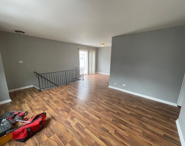 195 Thomas Court - Photo Thumbnail 3