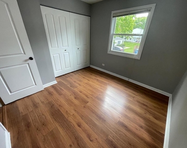195 Thomas Court - Photo Thumbnail 17