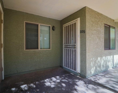 1336 E Mountain View Road - Photo Thumbnail 1