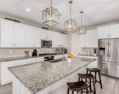 11022 W Levi Drive - Photo Thumbnail 8