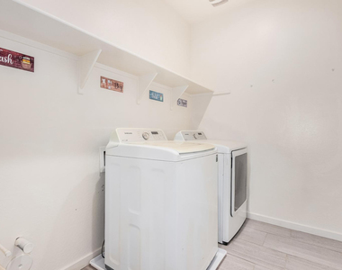 11022 W Levi Drive - Photo Thumbnail 25