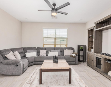 11022 W Levi Drive - Photo Thumbnail 5