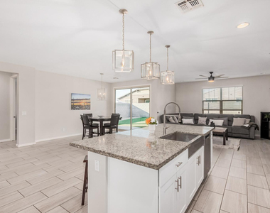 11022 W Levi Drive - Photo Thumbnail 10