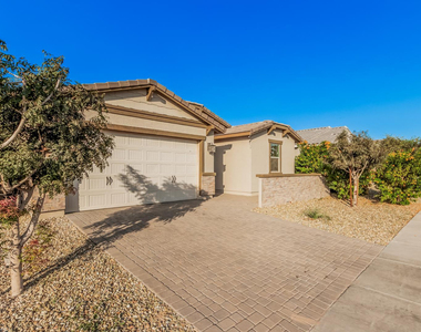 11022 W Levi Drive - Photo Thumbnail 2