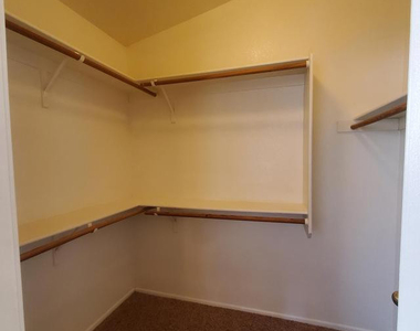 4739 E Desert Wind Drive - Photo Thumbnail 11
