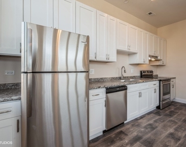 9101 S Beverly Avenue - Photo Thumbnail 2
