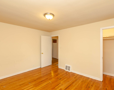 4258 W Nelson Street - Photo Thumbnail 7