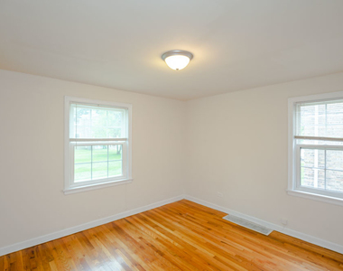 4232 W Nelson Street - Photo Thumbnail 6