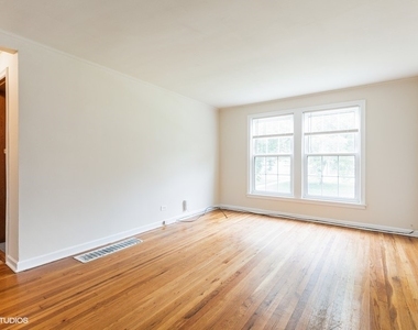 4232 W Nelson Street - Photo Thumbnail 3