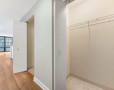2 E Erie Street - Photo Thumbnail 3