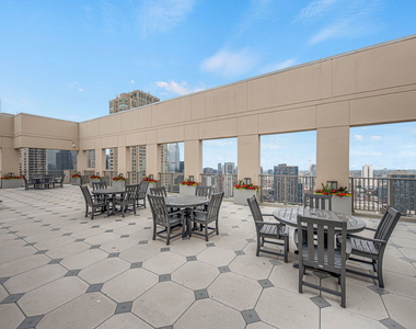 2 E Erie Street - Photo Thumbnail 17