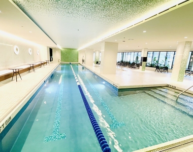 211 N Harbor Drive - Photo Thumbnail 17