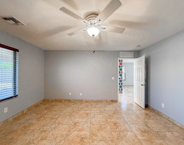 23816 N Wilderness Way - Photo Thumbnail 12