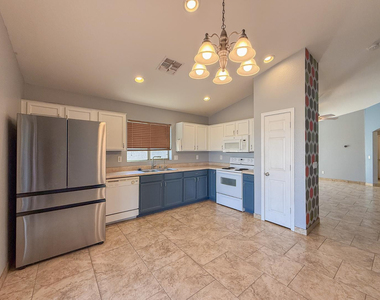 23816 N Wilderness Way - Photo Thumbnail 5