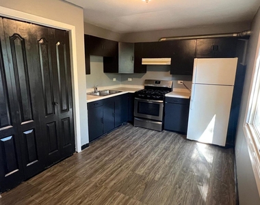1839 Mckool Avenue - Photo Thumbnail 2