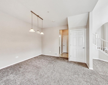 1686 Buckingham Drive - Photo Thumbnail 6