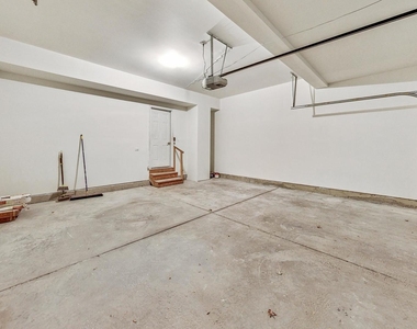 1686 Buckingham Drive - Photo Thumbnail 39