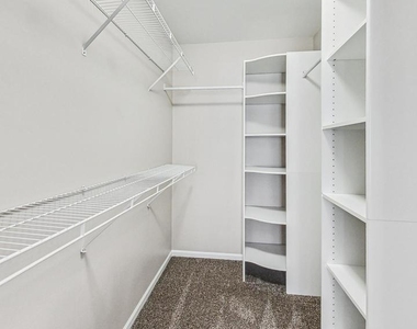 1686 Buckingham Drive - Photo Thumbnail 18
