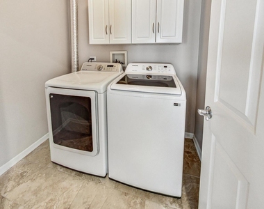 1686 Buckingham Drive - Photo Thumbnail 29