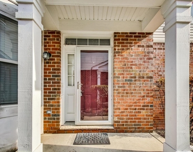 1686 Buckingham Drive - Photo Thumbnail 2
