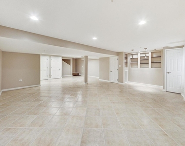1686 Buckingham Drive - Photo Thumbnail 32