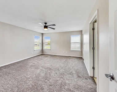 1686 Buckingham Drive - Photo Thumbnail 15