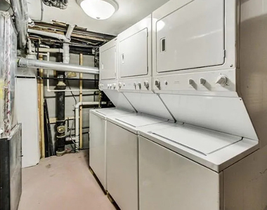 4988 N Elston Avenue - Photo Thumbnail 10