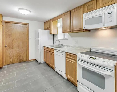 4988 N Elston Avenue - Photo Thumbnail 2
