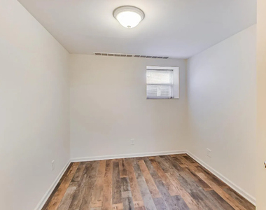 4988 N Elston Avenue - Photo Thumbnail 6