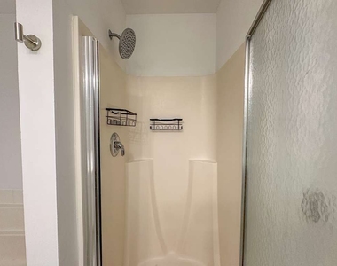 11 Foxcroft Road - Photo Thumbnail 8