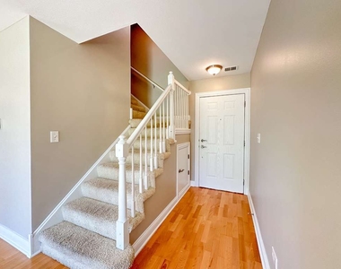 11 Foxcroft Road - Photo Thumbnail 5