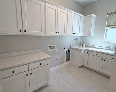 5169 N 207th Drive - Photo Thumbnail 8