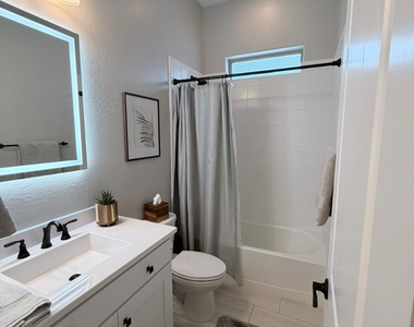 5169 N 207th Drive - Photo Thumbnail 9