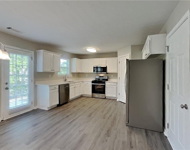 2896 Spence Court - Photo Thumbnail 5